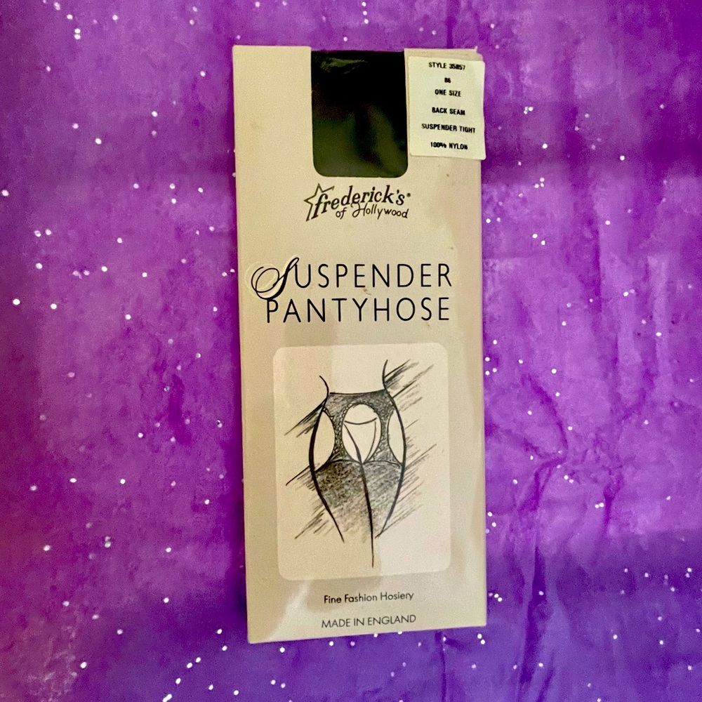 Frederick’s of Hollywood Back Seam Suspender Hose